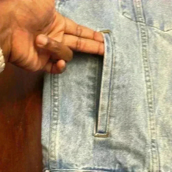 Monroe & Main Ladies
USA Flag Denim Jean Jacket Size XL Buttons Light Blue - Picture 6 of 11